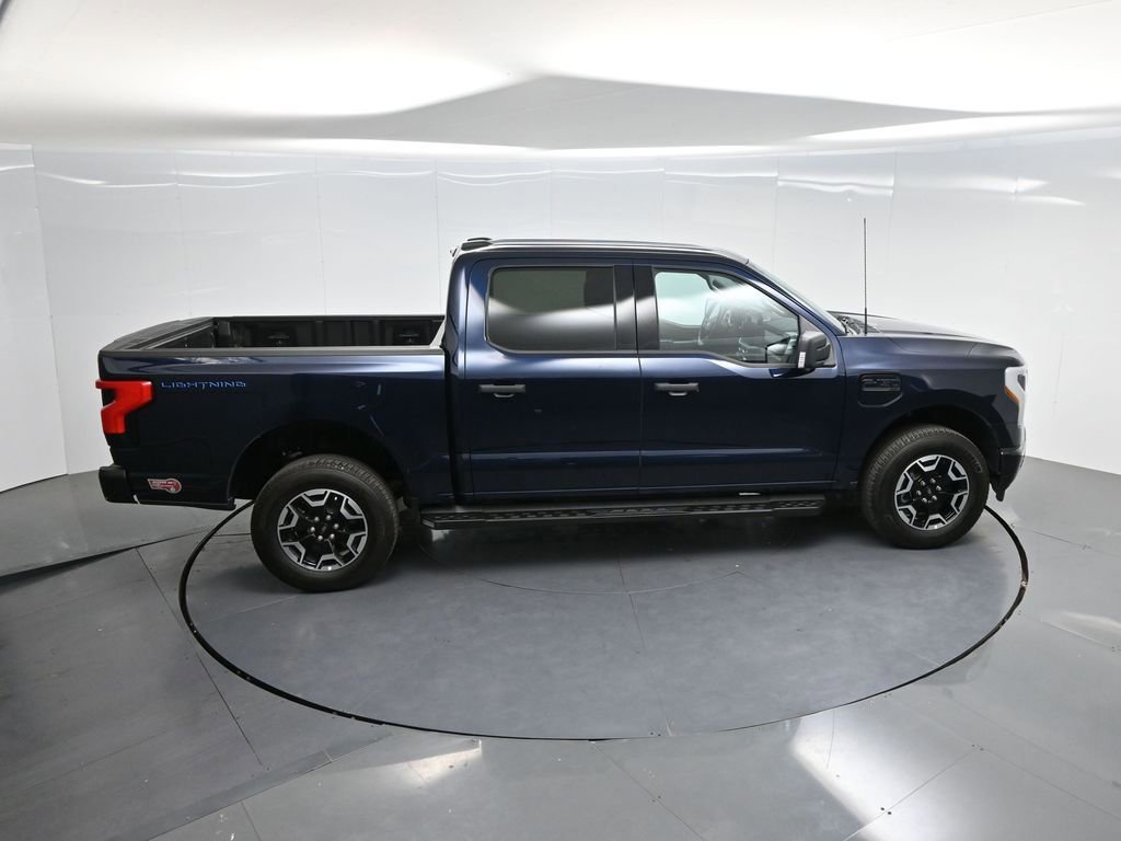 Used 2023 Ford F150 Lightning XLT AWD/4WD image 57