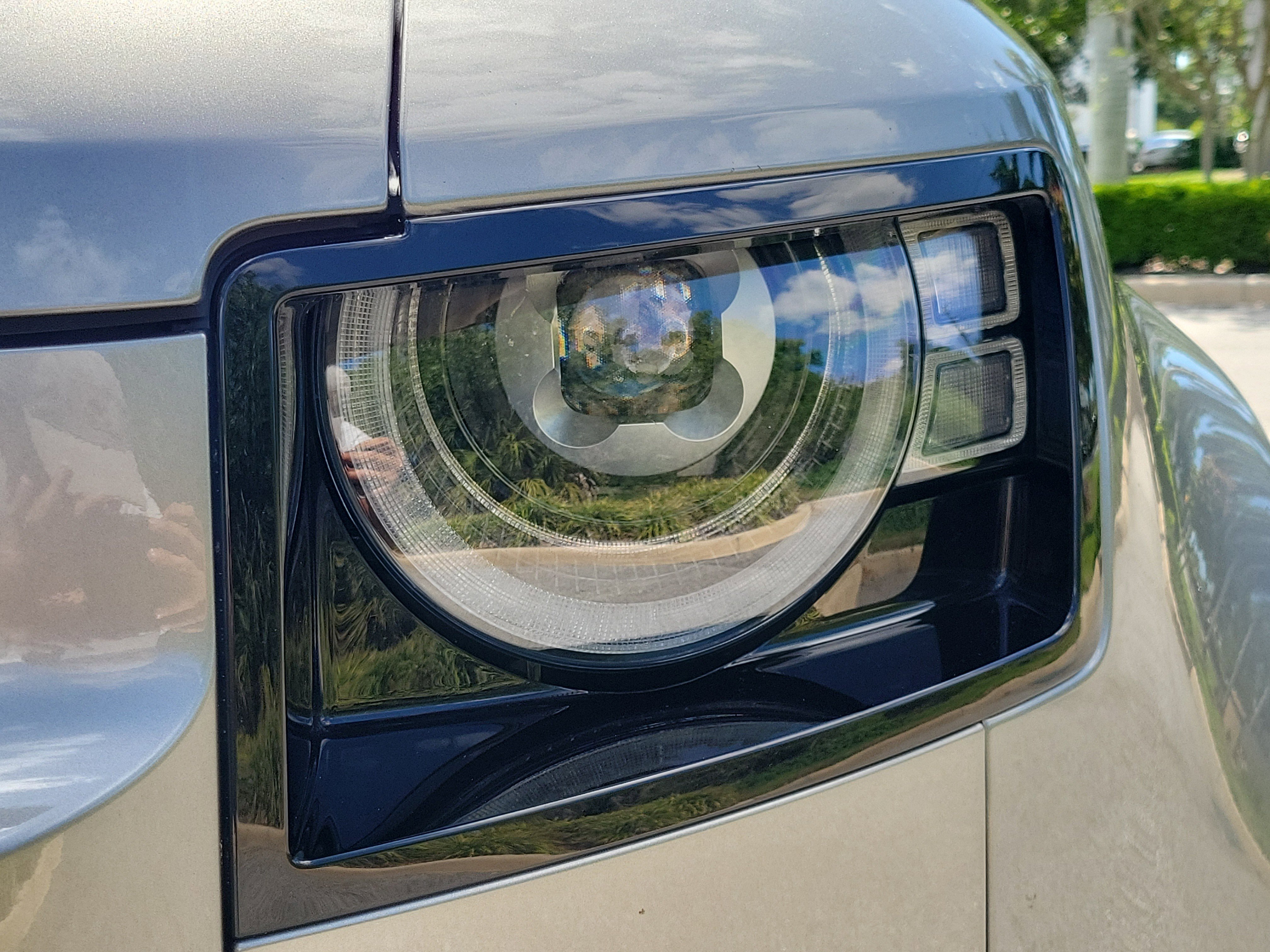 Used 2025 Land Rover Defender 110 S AWD/4WD image 9