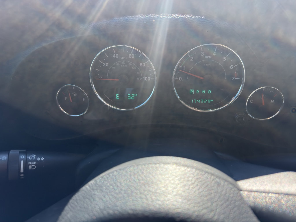 Used 2018 Jeep Wrangler Unlimited Sahara image 22