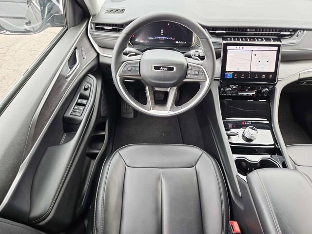 Used 2023 Jeep Grand Cherokee L Limited image 7