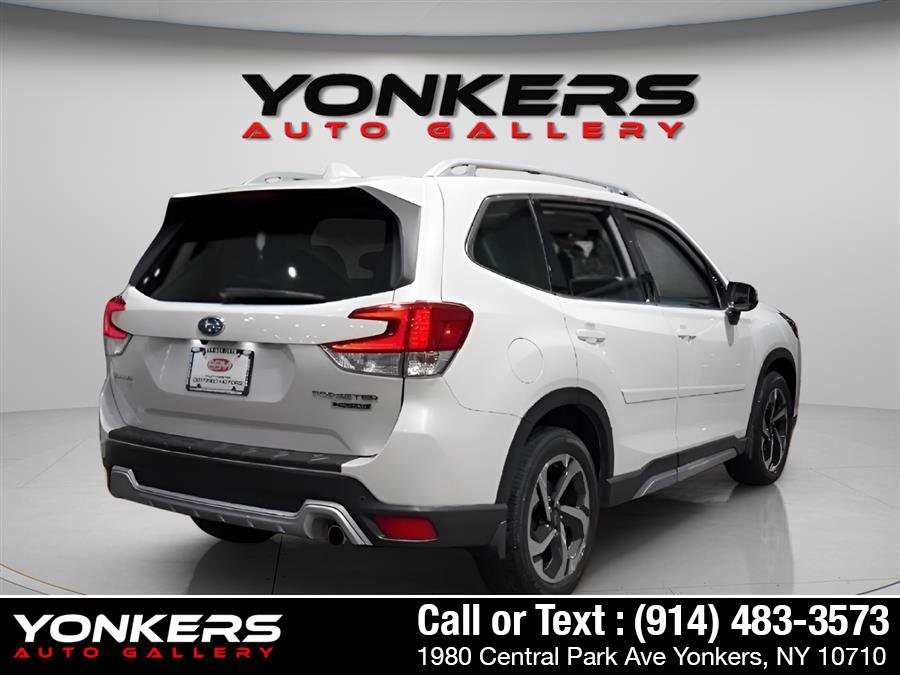 Used 2022 Subaru Forester Touring AWD/4WD image 5