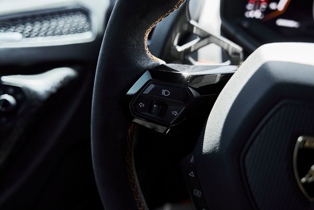 Used 2020 Lamborghini Huracan EVO AWD/4WD image 51