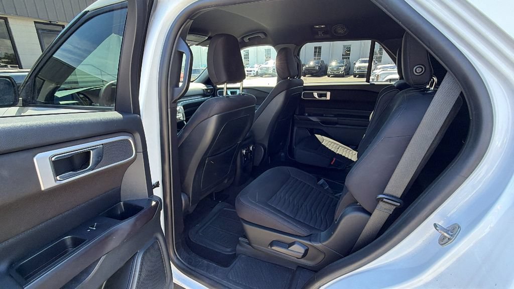 Used 2020 Ford Explorer XLT w/ Comfort Package AWD/4WD image 25