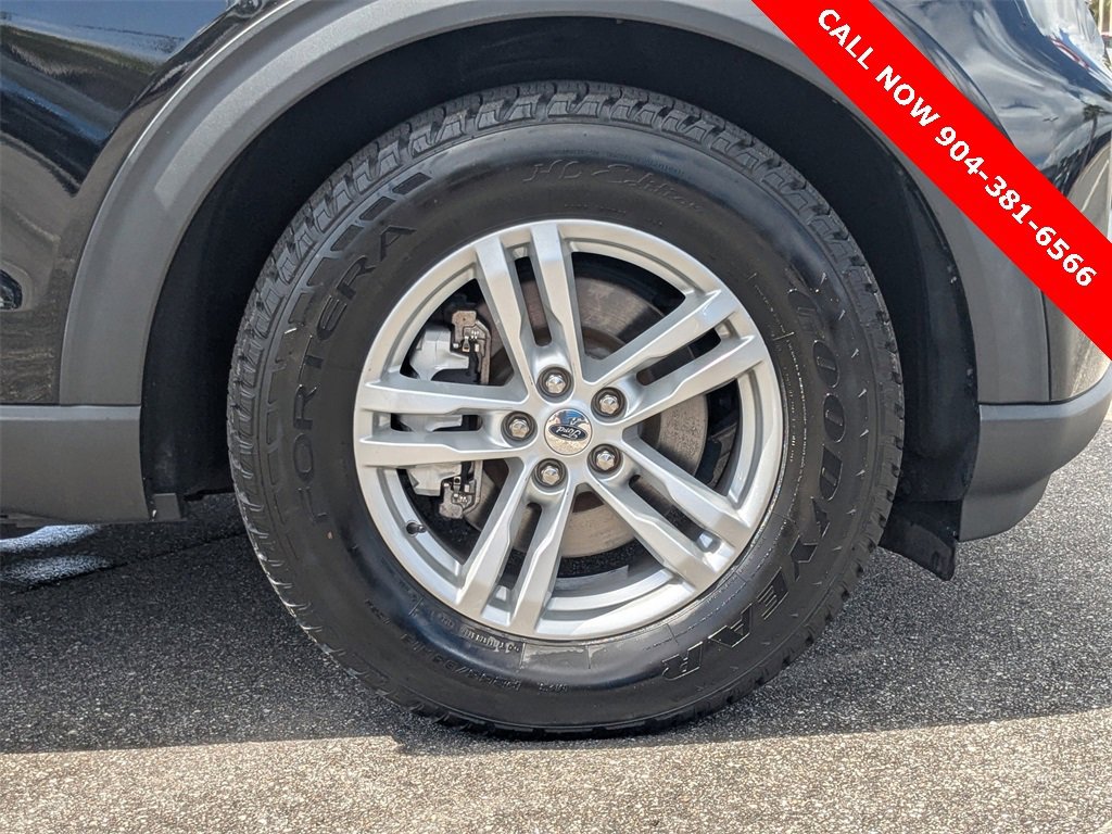 Used 2022 Ford Explorer XLT image 11