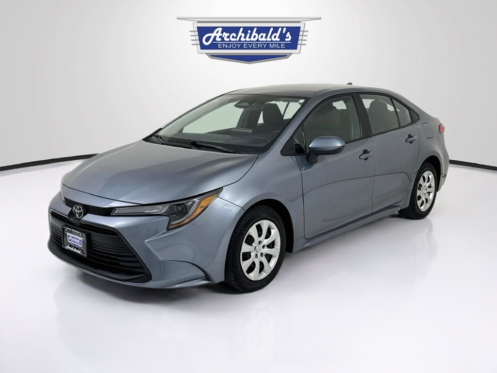 Used 2025 Toyota Corolla LE FWD image 3
