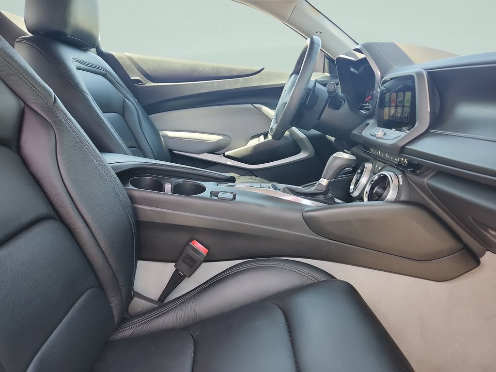 Used 2018 Chevrolet Camaro SS RWD image 20
