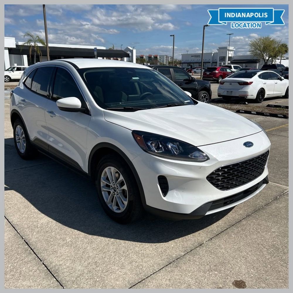 Used 2020 Ford Escape SE image 1