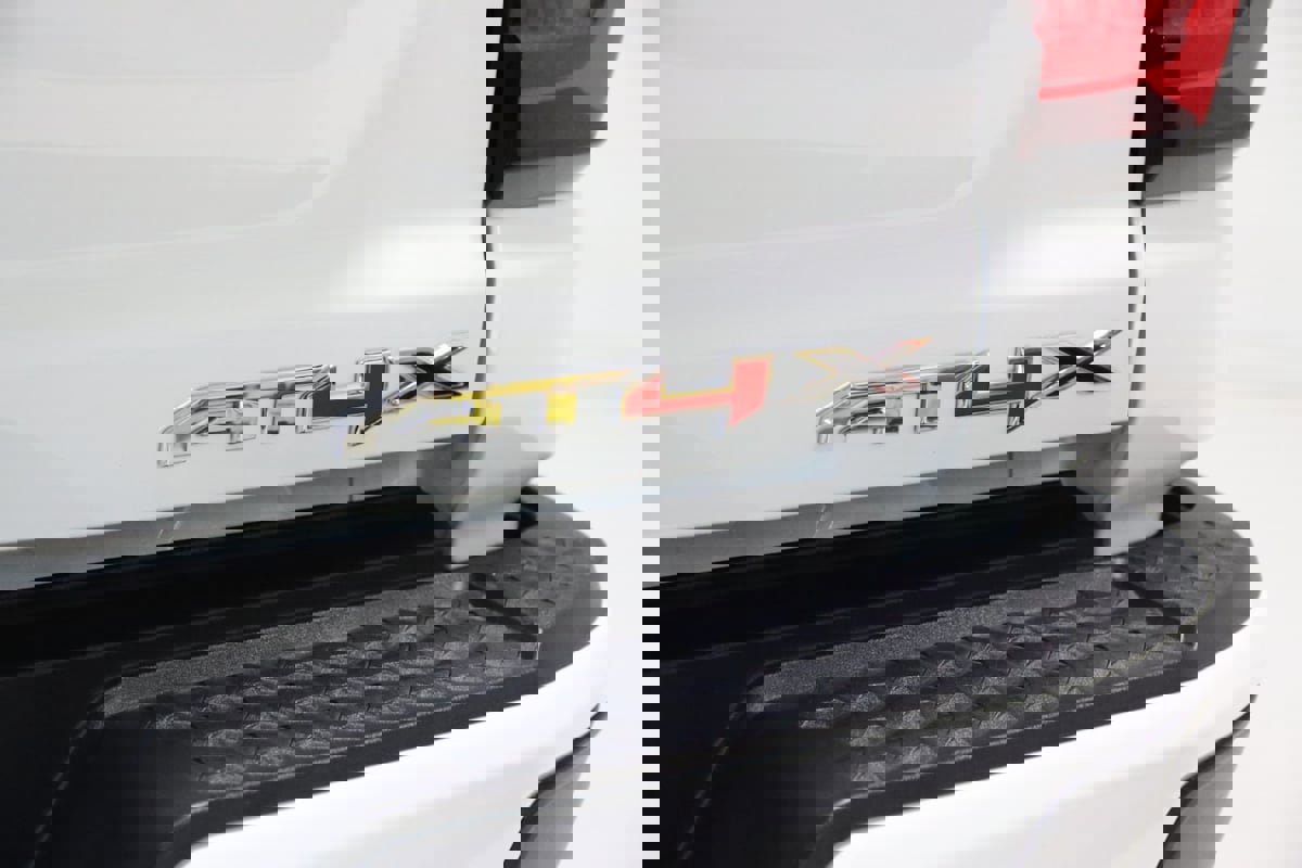 Used 2023 GMC Canyon AT4X image 24