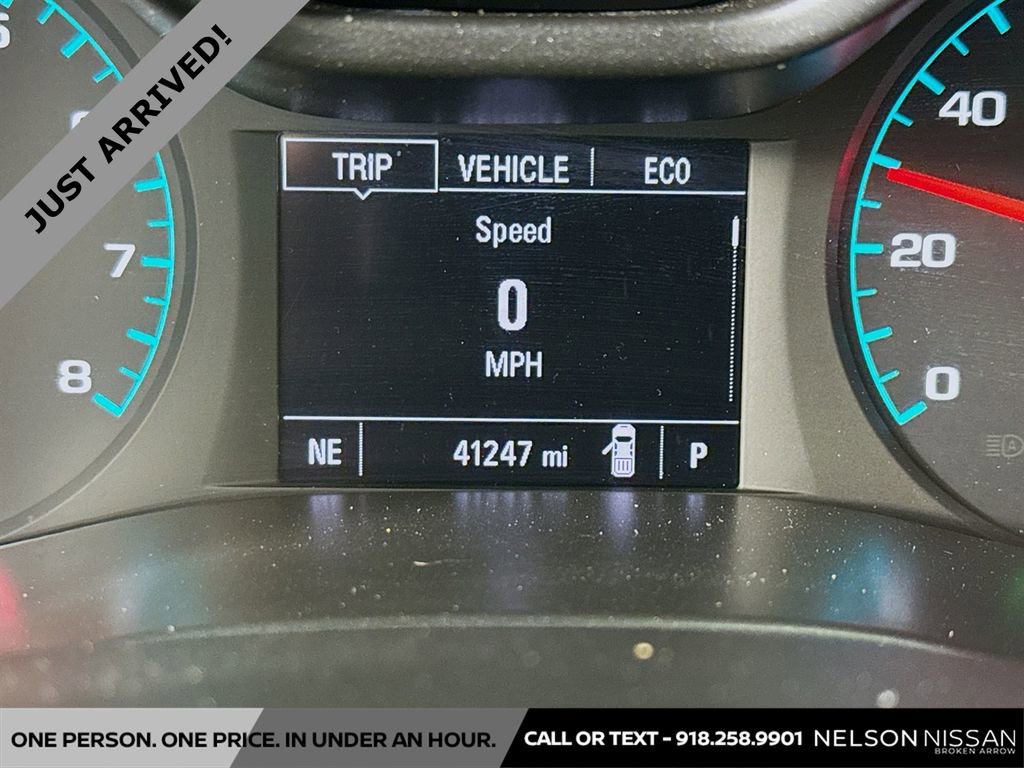 Used 2021 Chevrolet Colorado LT w/ LT Convenience Package image 12