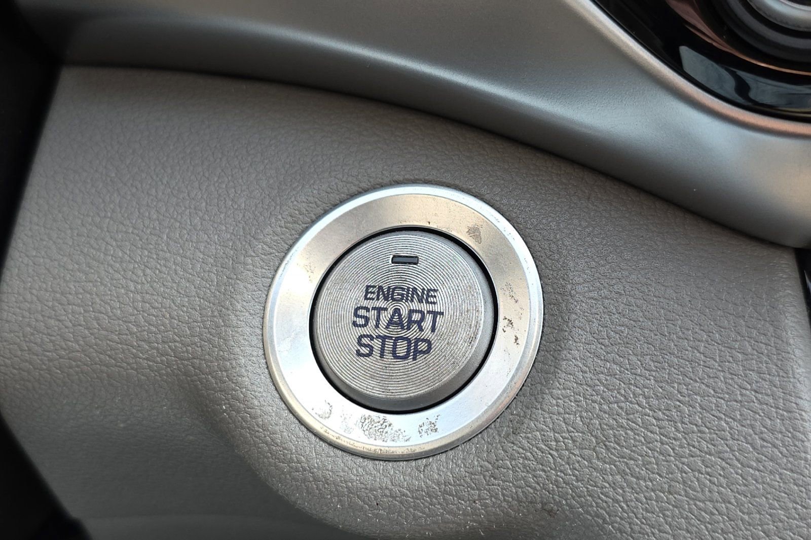 Used 2019 Hyundai Elantra Limited image 21