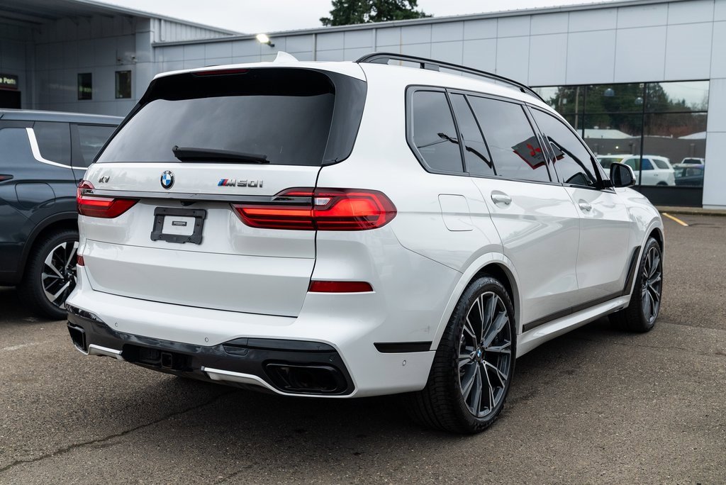 Used 2022 BMW X7 M50i image 6