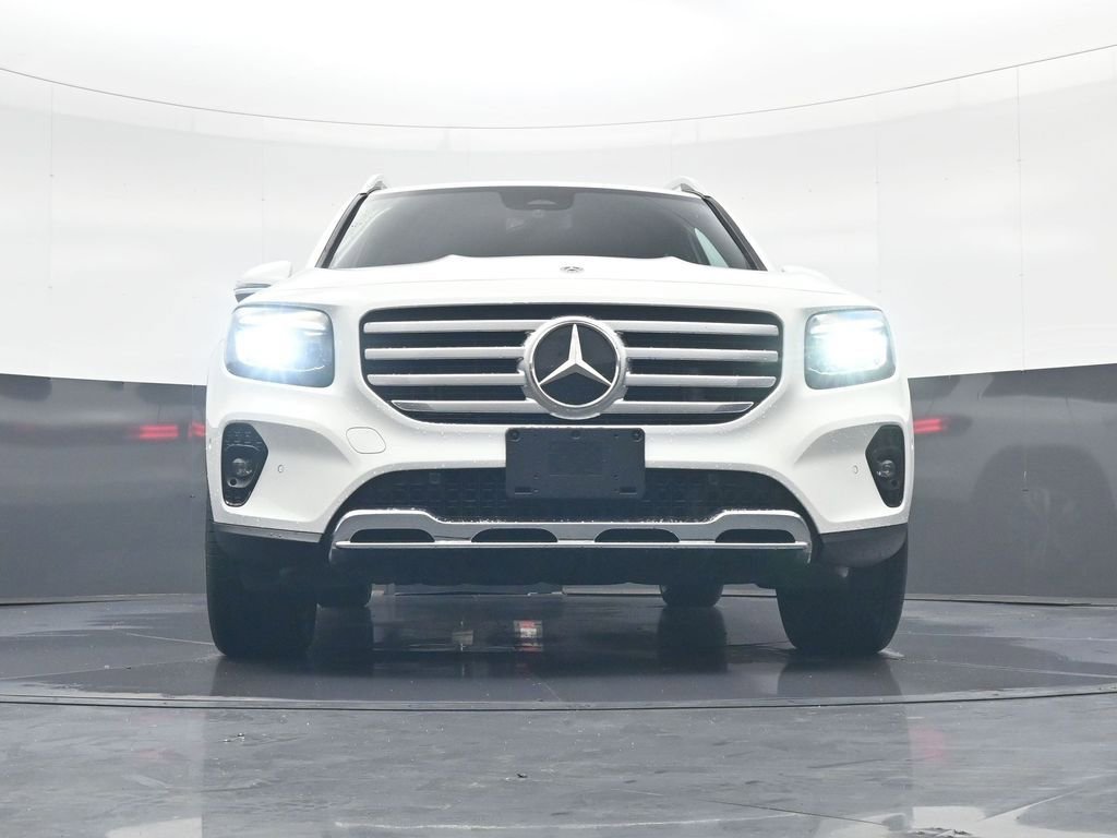 Used 2025 Mercedes-Benz GLB 250 4MATIC image 16