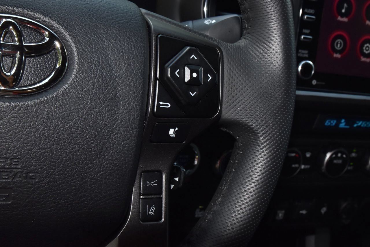 Used 2023 Toyota Tacoma TRD Off-Road w/ Technology Package AWD/4WD image 24