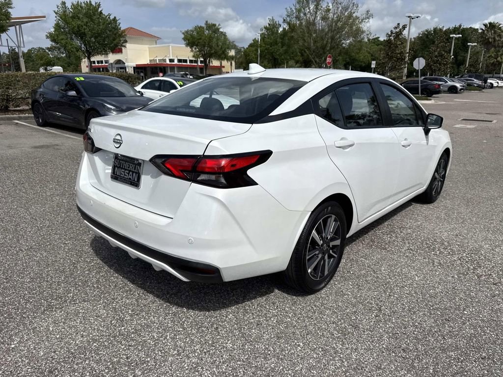 Used 2025 Nissan Versa SV FWD image 4