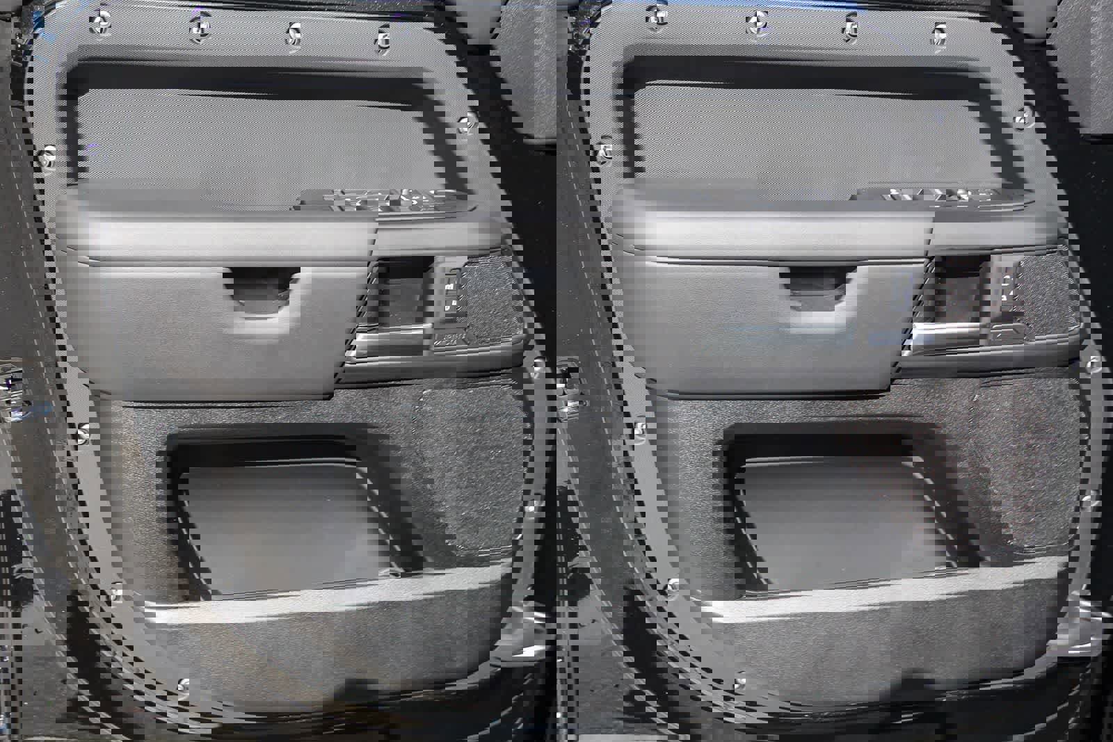 New 2026 Land Rover Defender 110 S image 15