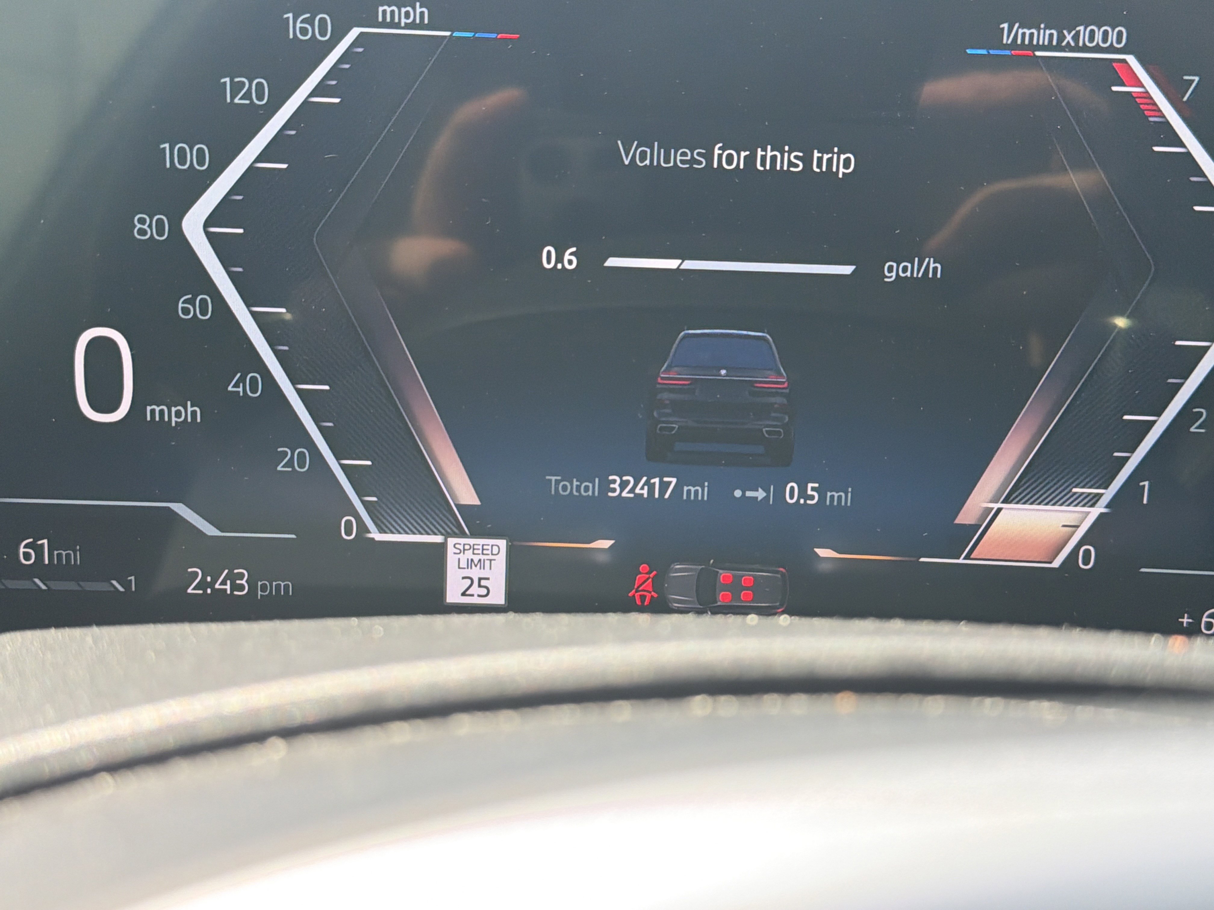 Used 2025 BMW X7 xDrive40i w/ Executive Package image 24