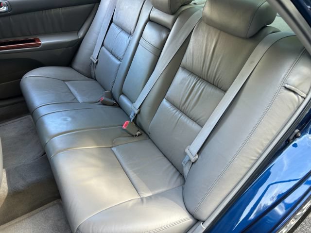 Used 2005 Toyota Camry XLE w/ VSC & Side Airbag Pkg FWD image 25