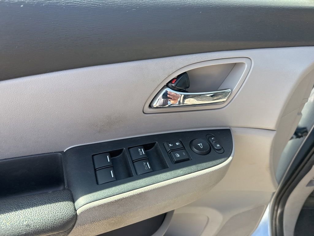 Used 2014 Honda Odyssey EX image 24