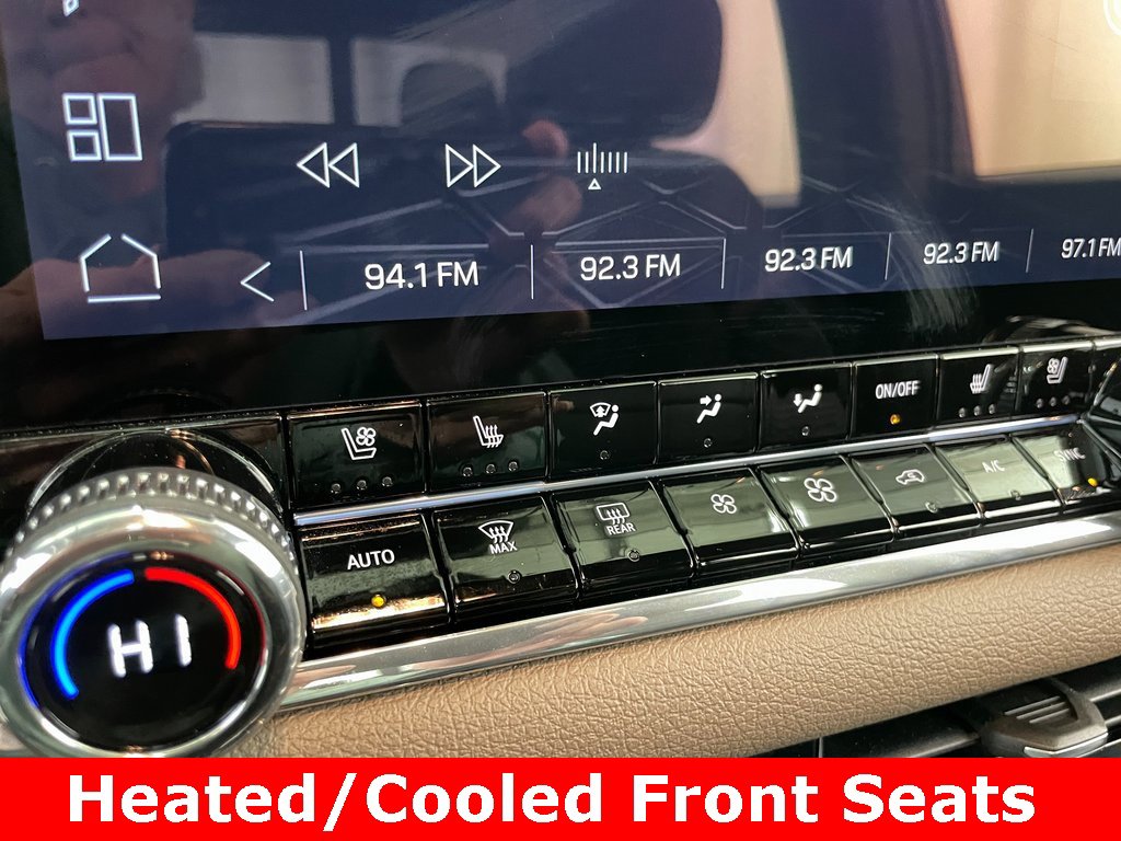 Used 2025 GMC Canyon Denali image 10