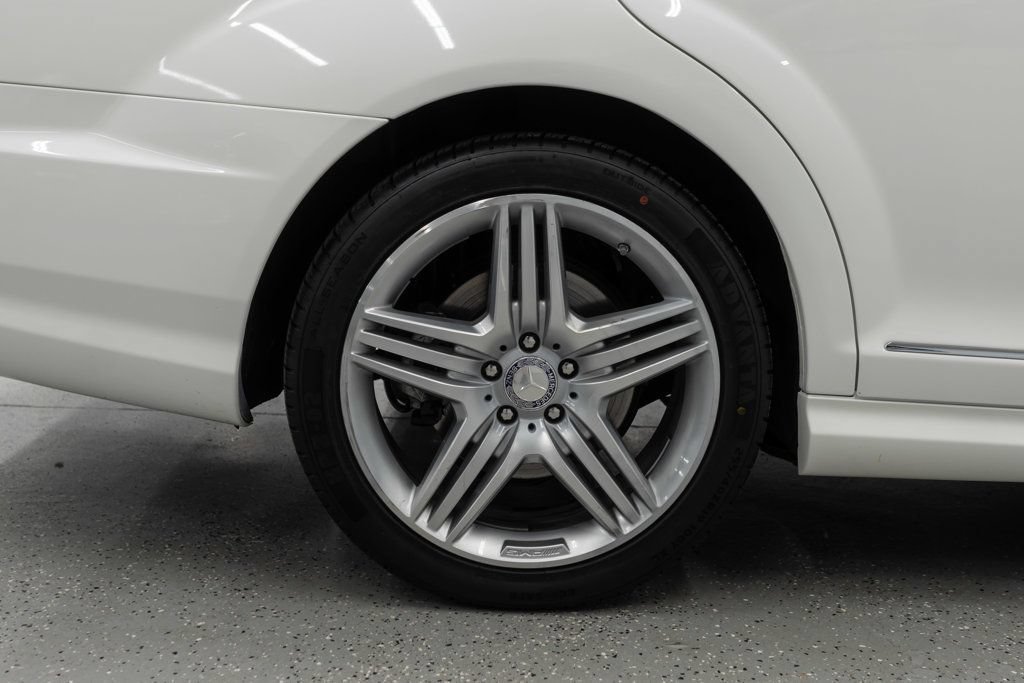 Used 2013 Mercedes-Benz S 550 4MATIC image 37