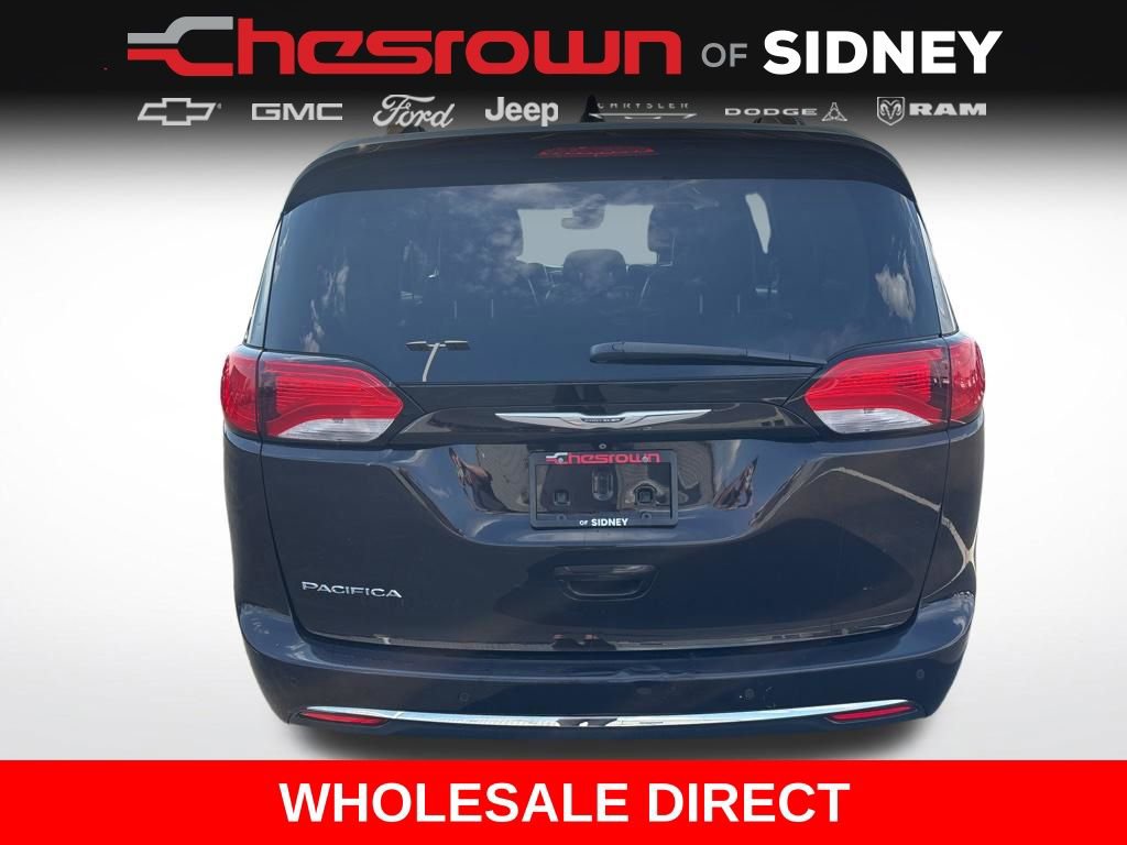 Used 2017 Chrysler Pacifica Touring-L Plus w/ Advanced Safetytec Group image 4