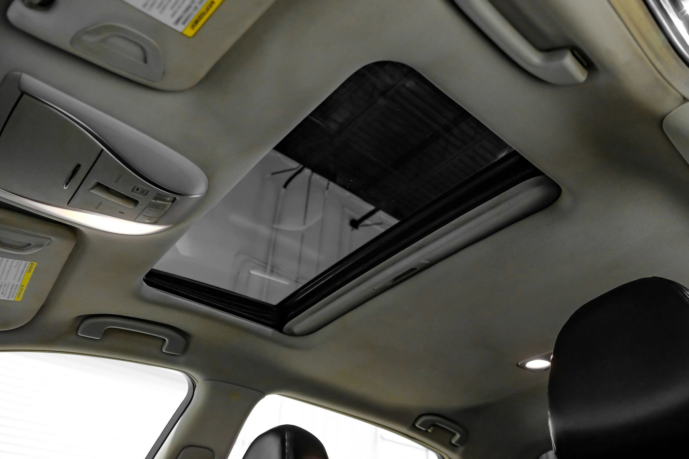 Used 2015 INFINITI Q70 L 3.7 w/ Technology Package image 31