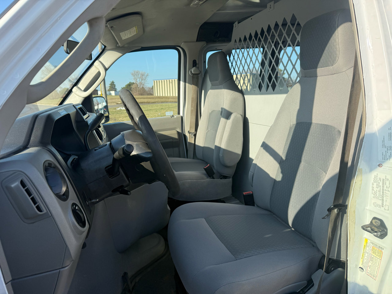 Used 2014 Ford E-250 and Econoline 250 E-250 Commercial w/ Power Group image 9