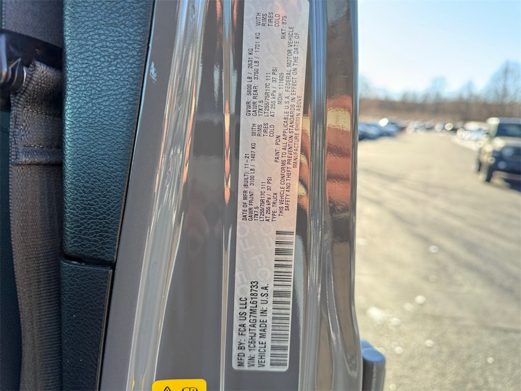 Used 2021 Jeep Gladiator Willys image 24