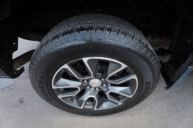 Used 2023 Chevrolet Silverado 1500 LT AWD/4WD image 20