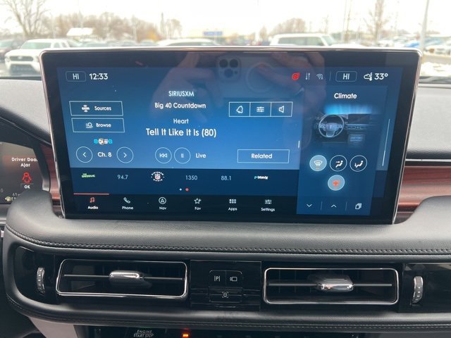 Used 2023 Lincoln Nautilus Reserve image 25