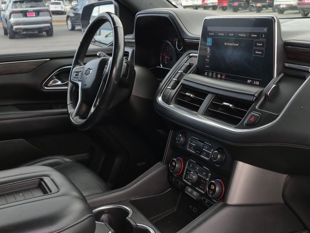 Used 2021 Chevrolet Suburban Z71 w/ Z71 Signature Package image 11