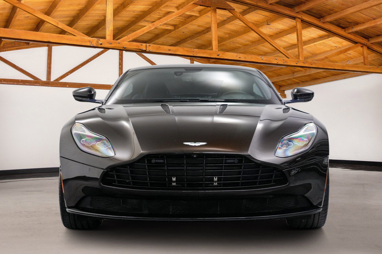 Used 2018 Aston Martin DB11 V12 image 8