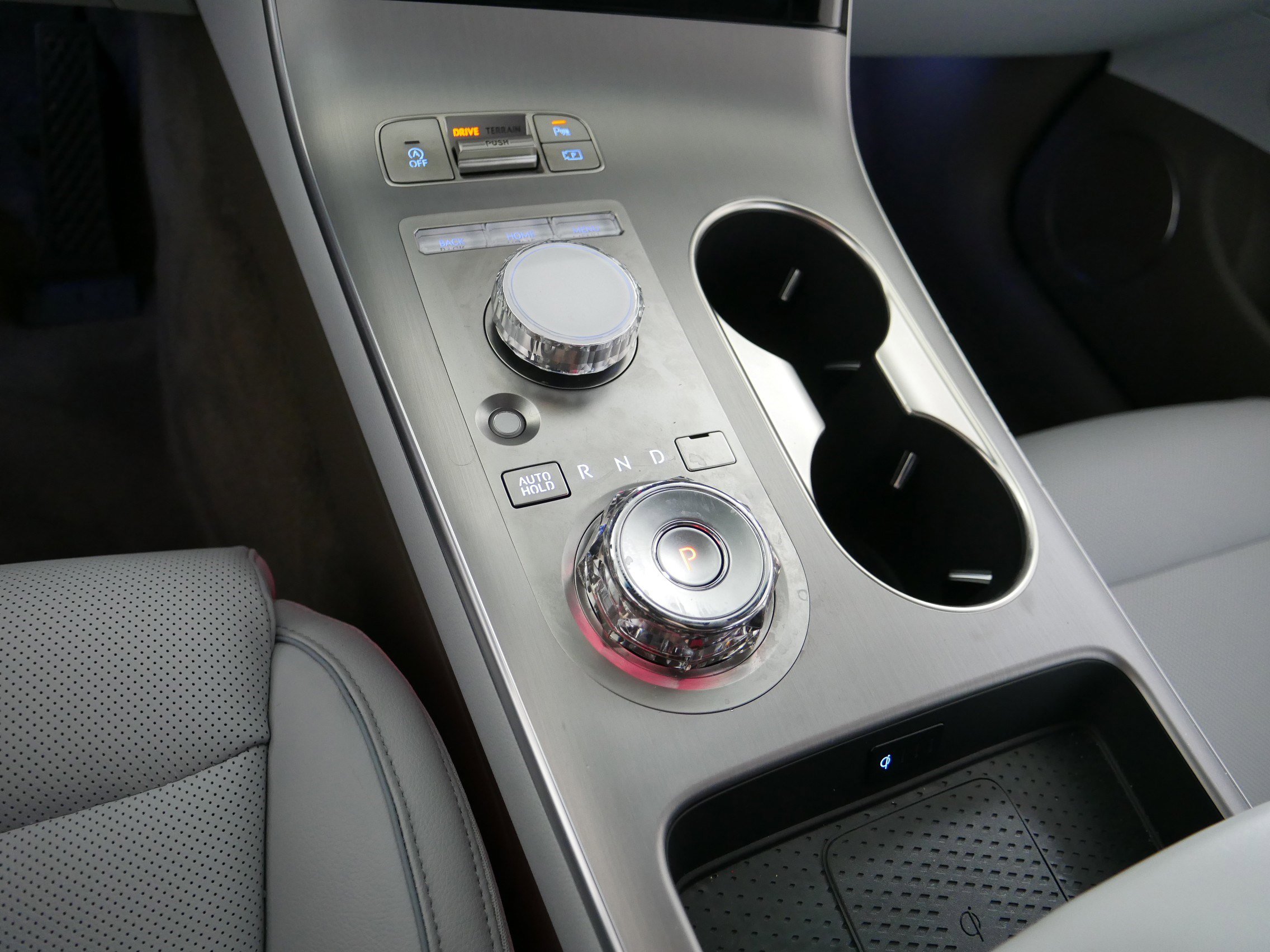 Certified 2026 Genesis GV70 2.5T Advanced AWD/4WD image 24