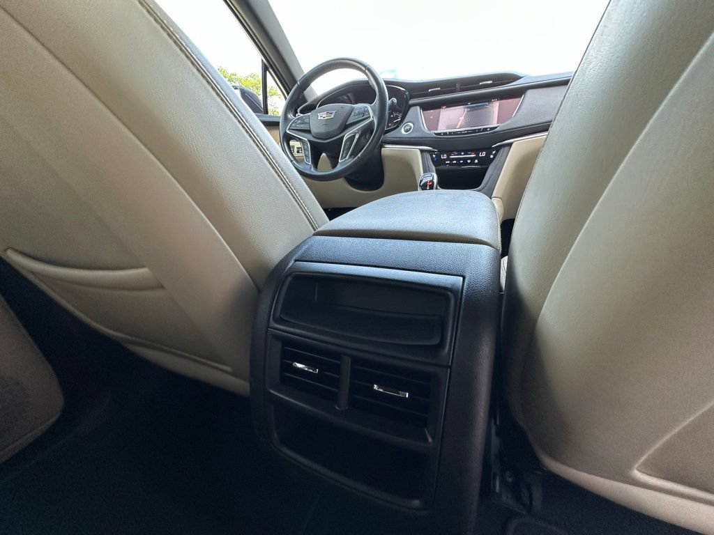 Used 2017 Cadillac XT5 Premium Luxury w/ Driver Assist Package FWD image 23
