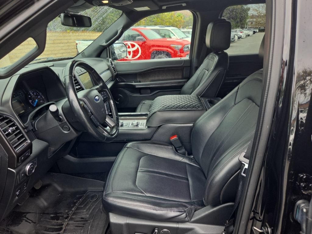 Used 2018 Ford Expedition Limited w/ Equipment Group 301A AWD/4WD image 10