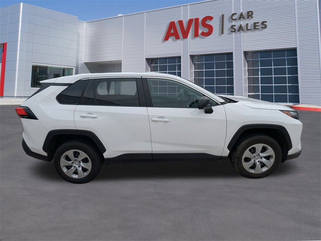 Used 2025 Toyota RAV4 LE image 5
