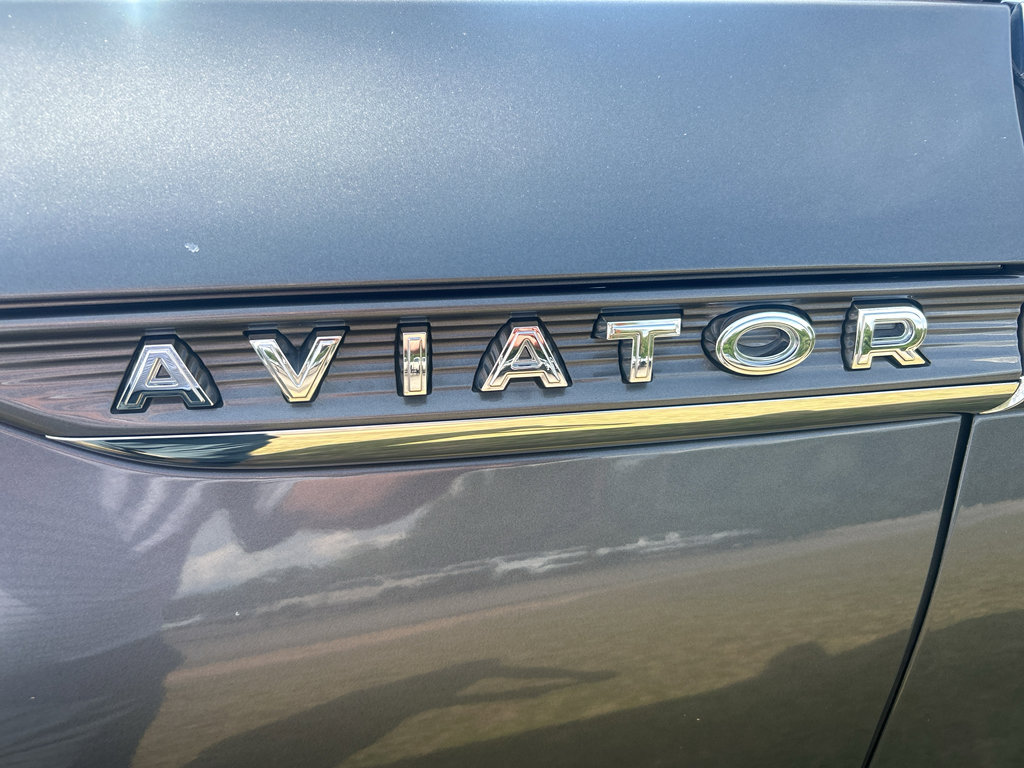 Used 2021 Lincoln Aviator Reserve w/ Equipment Group 208A AWD/4WD image 6