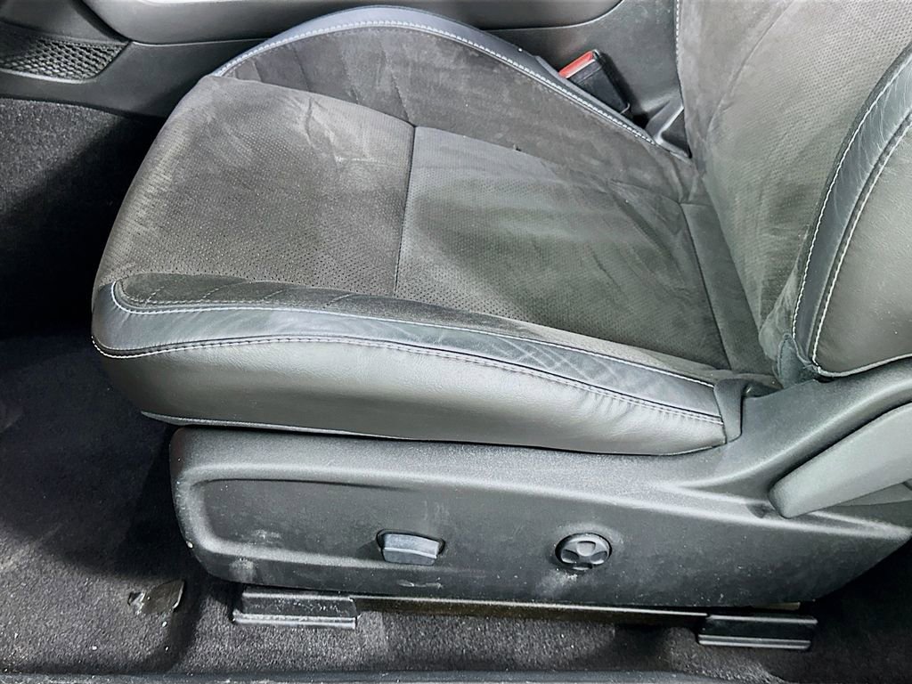 Used 2019 Dodge Challenger SRT Hellcat image 19