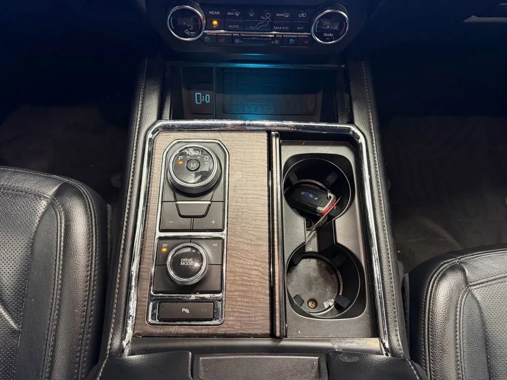 Used 2020 Ford Expedition Limited AWD/4WD image 24