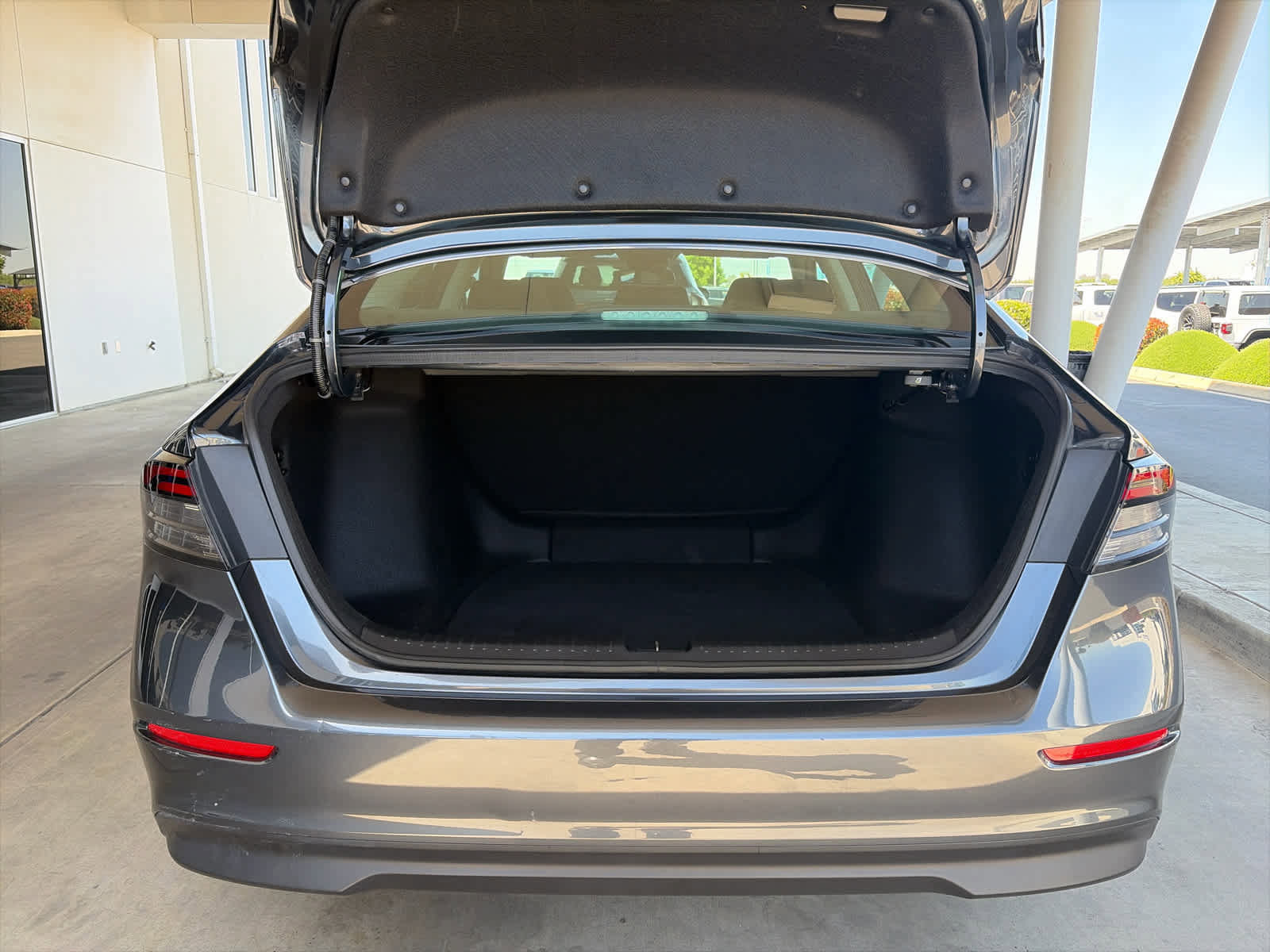 Used 2023 Honda Accord LX image 12