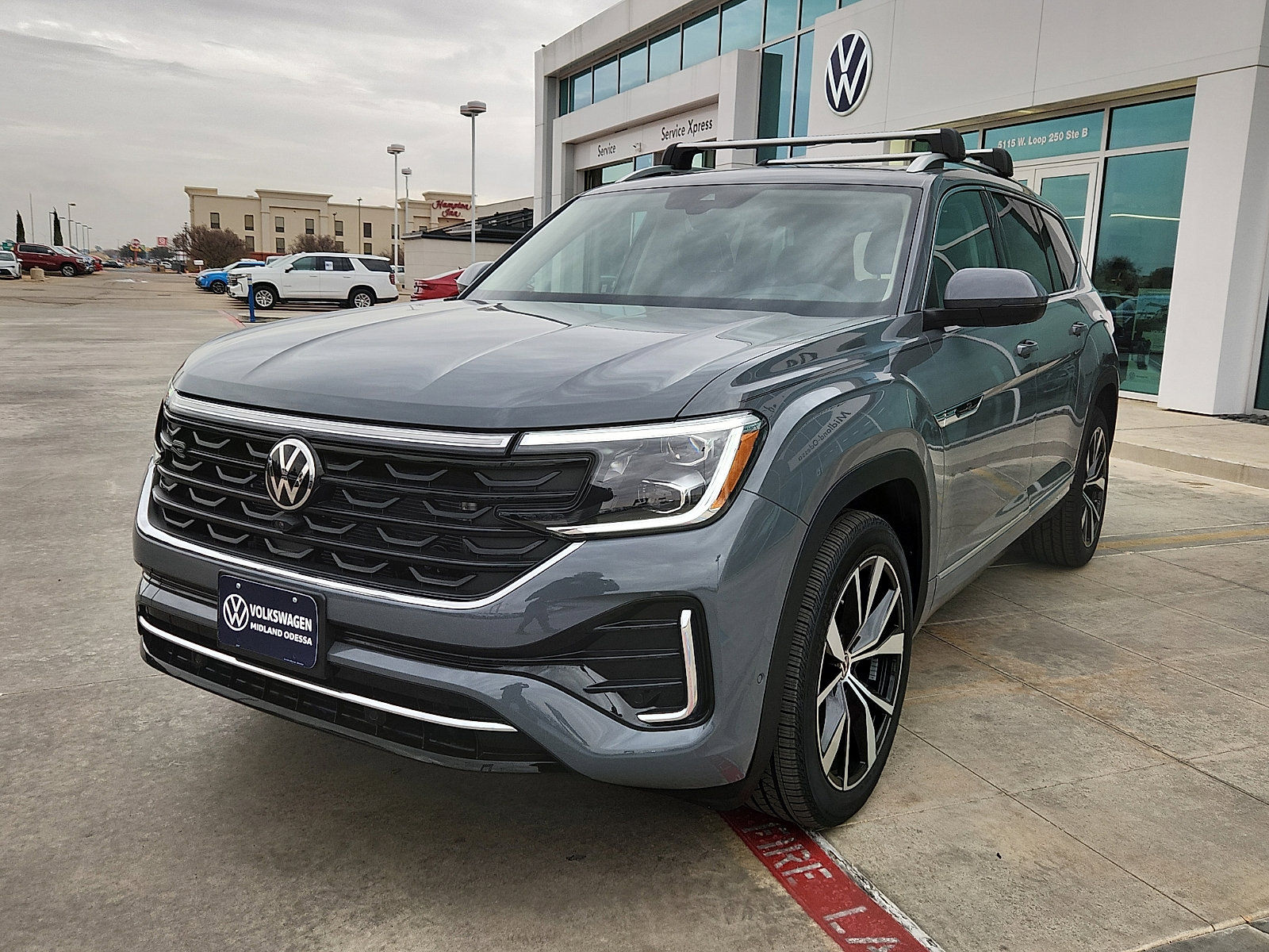 New 2026 Volkswagen Atlas SEL Premium R-Line image 3