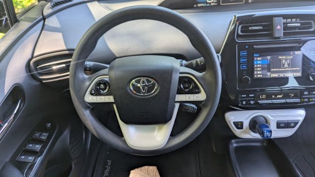 Used 2017 Toyota Prius Two w/ Prius Two Safety Plus Package FWD image 24