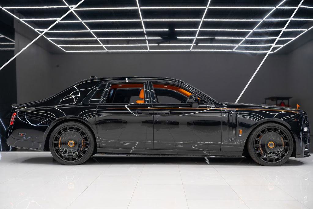 Used 2025 Rolls-Royce Phantom Sedan image 11