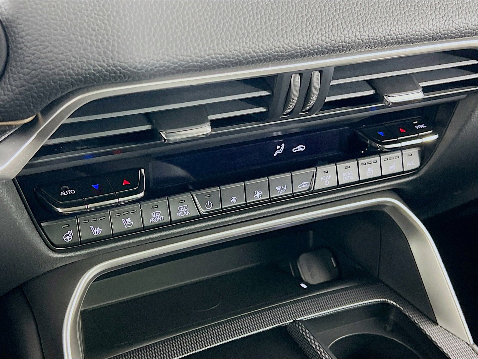 New 2026 MAZDA CX-90 Plug-In Hybrid w/Premium Sport AWD/4WD image 10