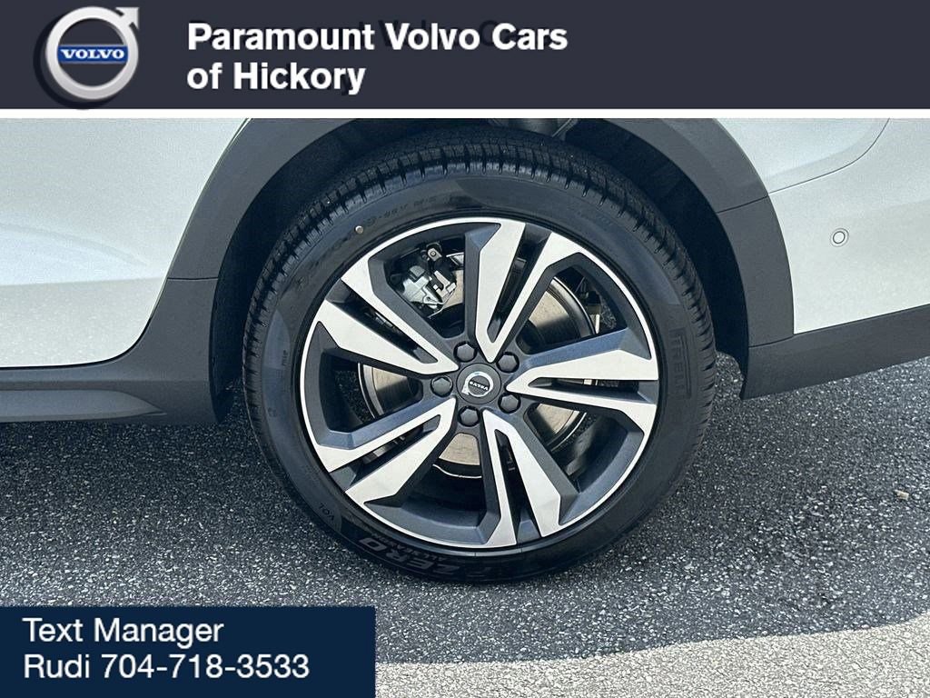 New 2026 Volvo V60 B5 Cross Country Plus w/ Protection Package Premier image 16