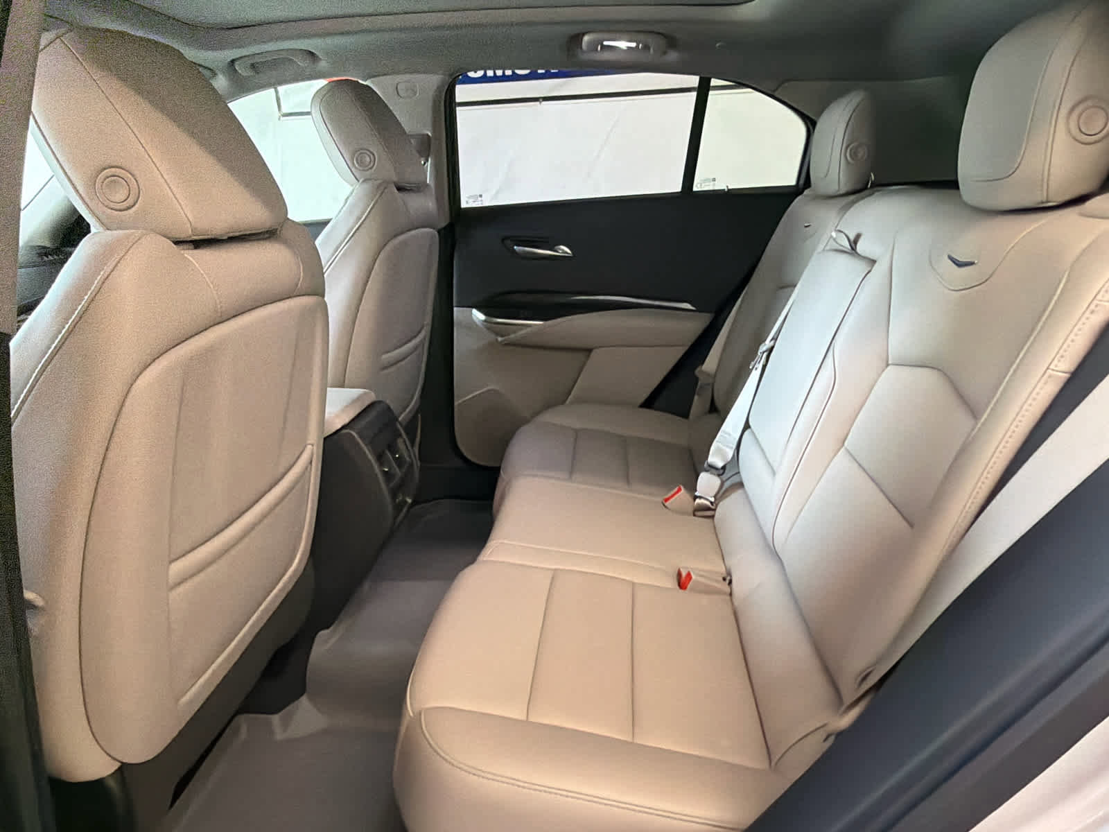 Used 2021 Cadillac XT4 Premium Luxury FWD image 22