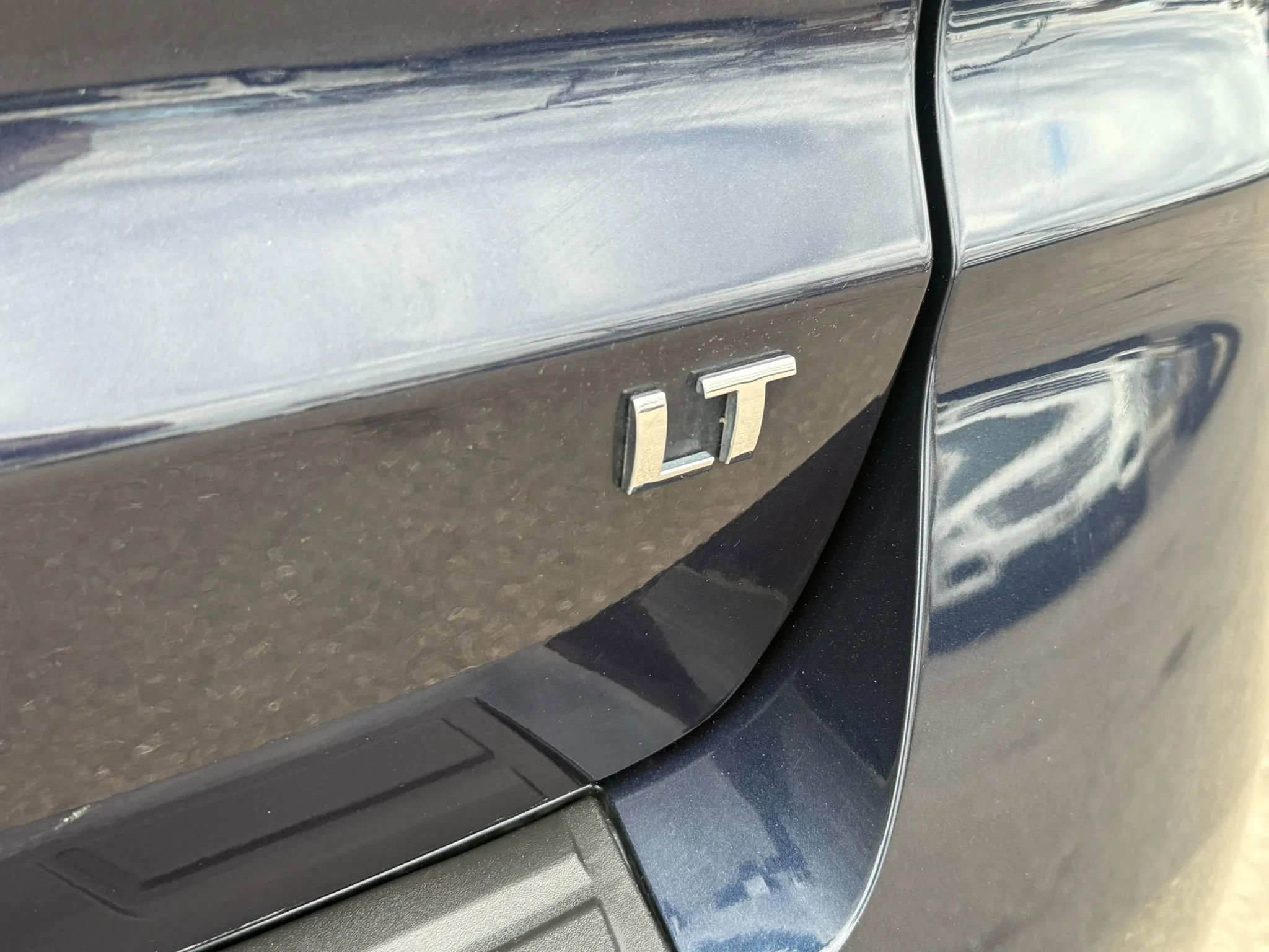 Used 2017 Chevrolet Traverse LT w/ Style and Technology Package image 13