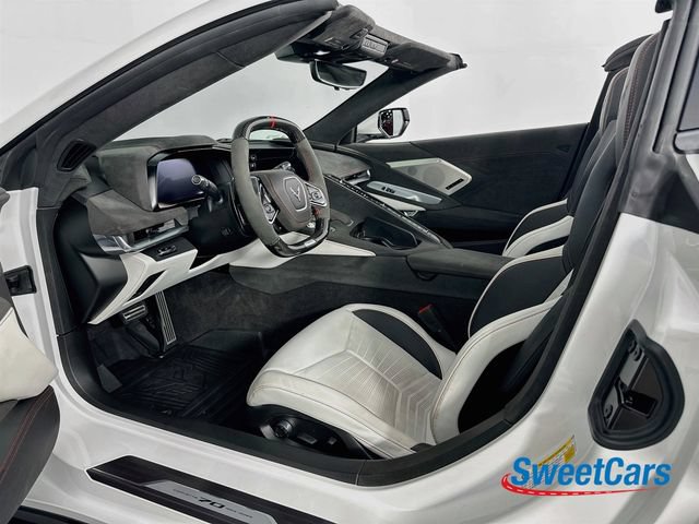 Used 2023 Chevrolet Corvette Z06 RWD image 17
