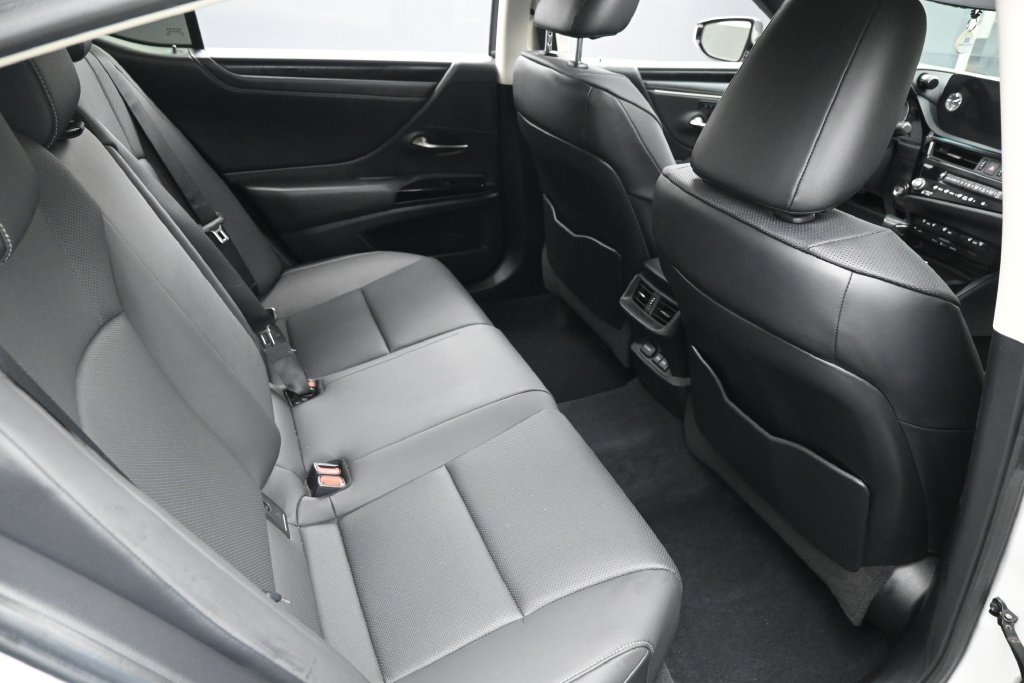 Used 2022 Lexus ES 350 w/ Premium Package FWD image 27