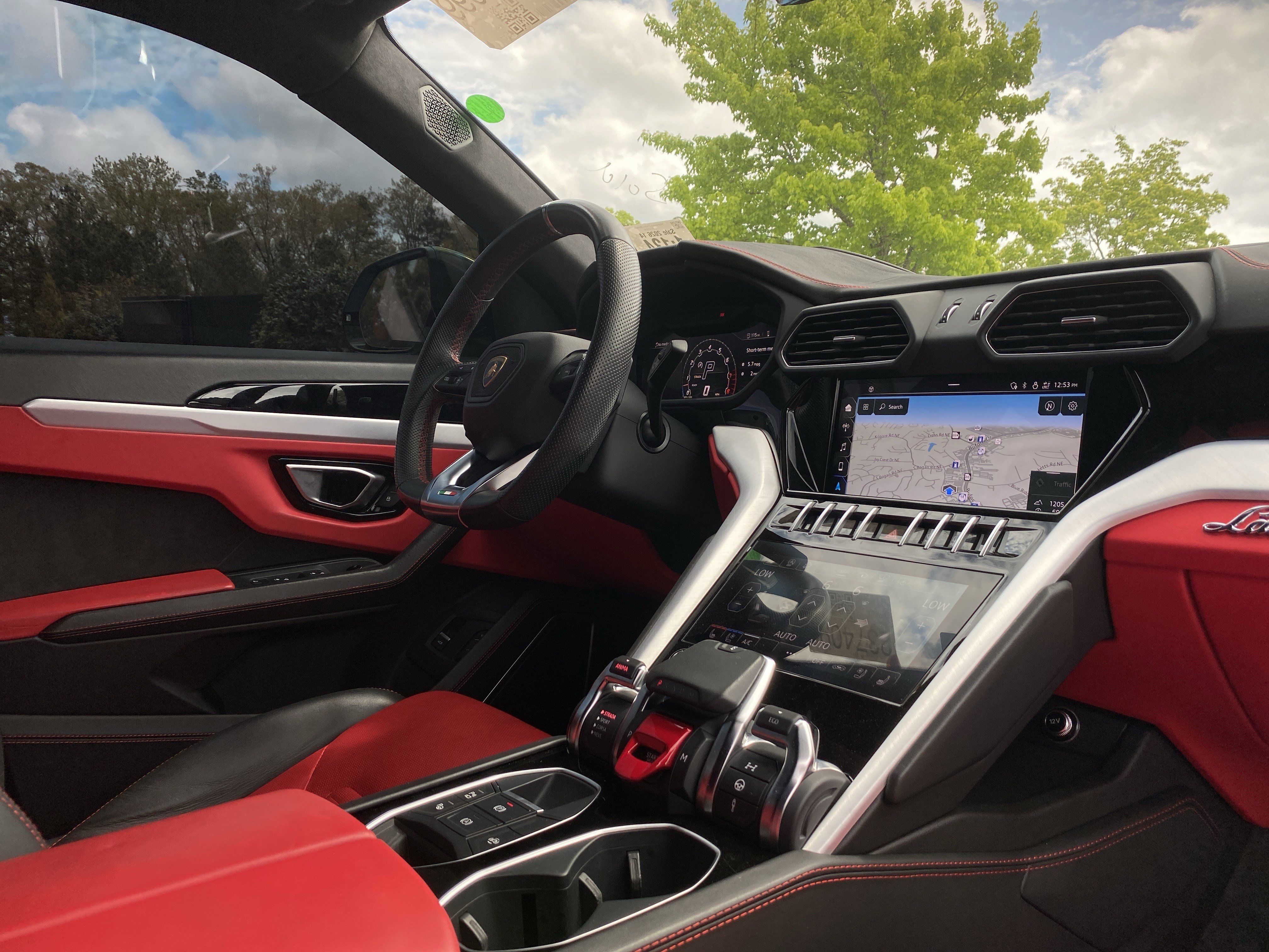 Used 2022 Lamborghini Urus image 6